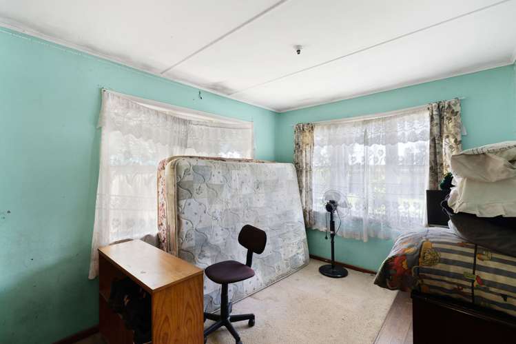 81 Wallace Rd Mangere Bridge_11