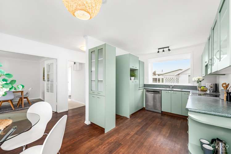 57 Longfellow Street Trentham_1