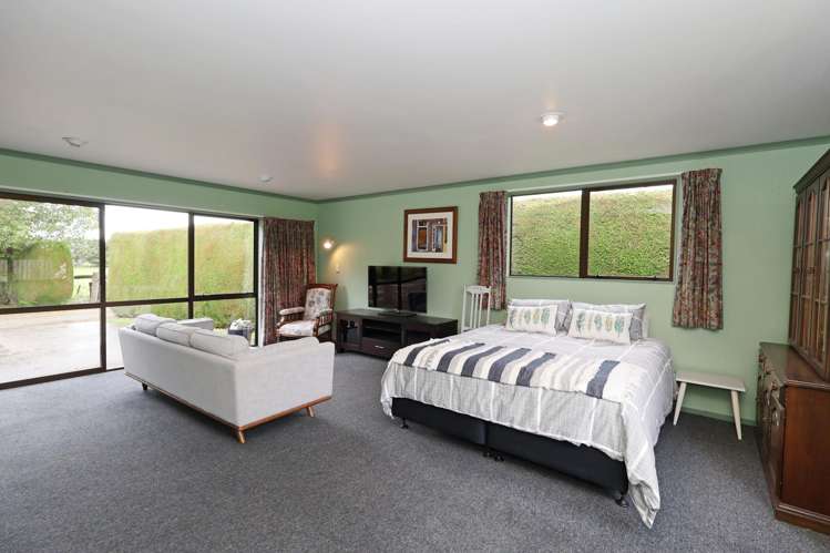 384 Flora Road East Makarewa_21