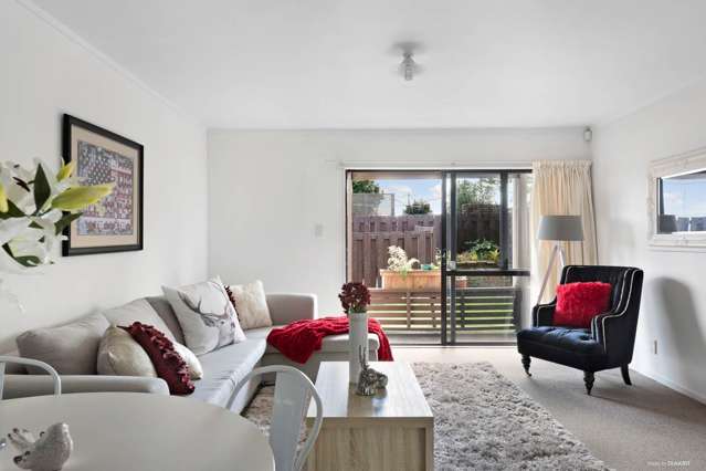 2/12 Halsey Road Manurewa_3