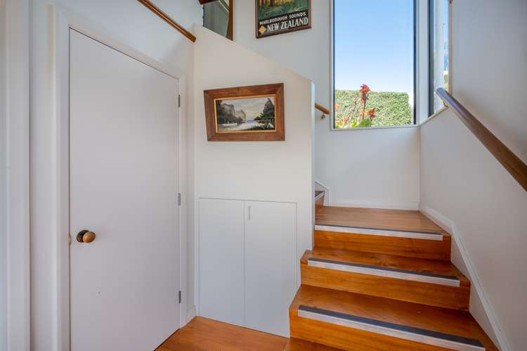 17 Penlington Place Akaroa_18