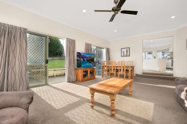 19 Stewart Gibson Place Manurewa_2