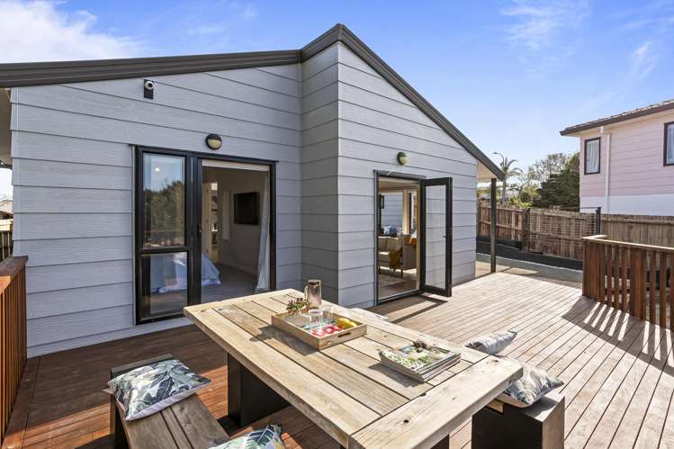 10 Coubray Place Botany Downs_16