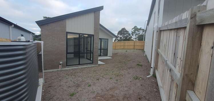 33 Red Hills Road Massey_2