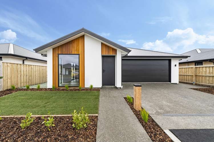 7 Buxus Way_0