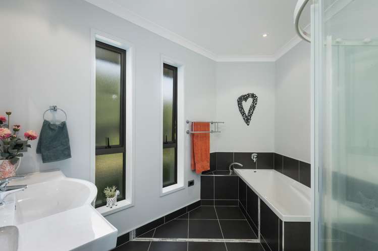 4 Colin Drive Paeroa_11