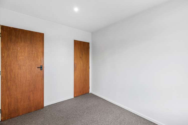 2/1 Delaware Crescent Russley_14