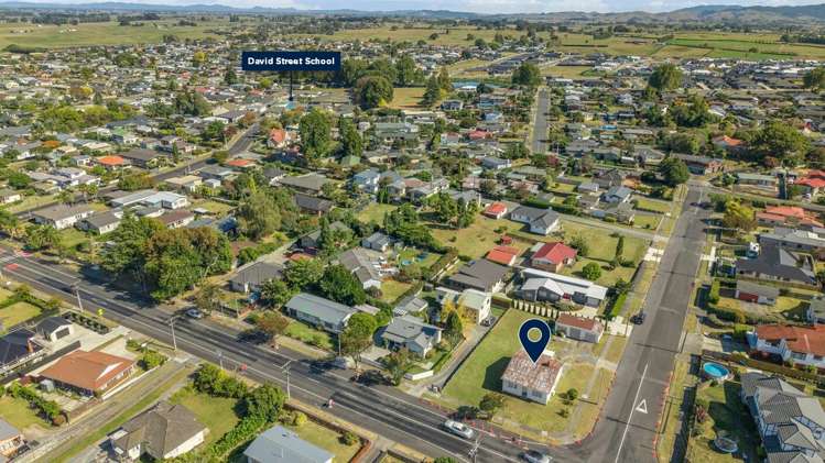 33 Coronation Road_3