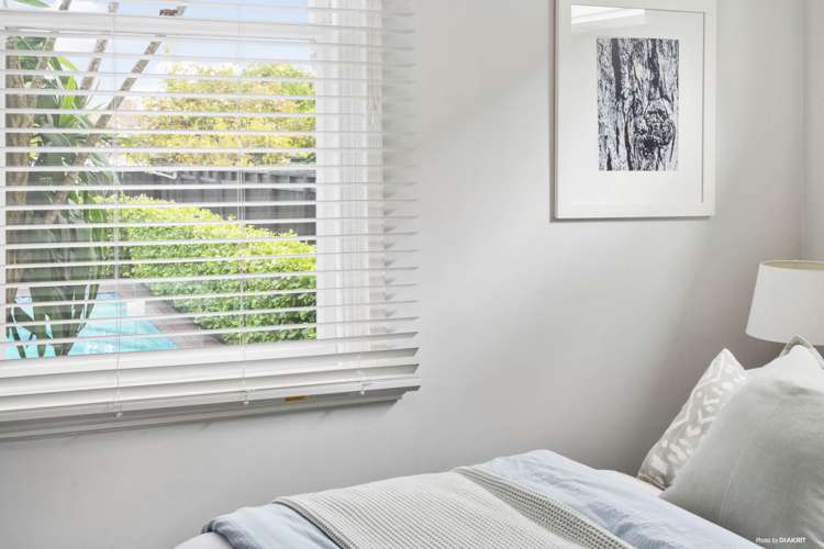 27 Rocklands Avenue Mount Eden_16