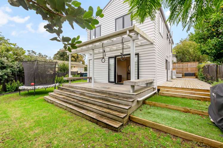 2/15 Steen Place Mangere Bridge_14