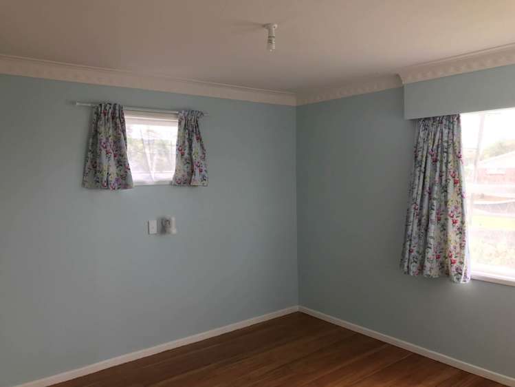 5 Cron Avenue Te Atatu South_12