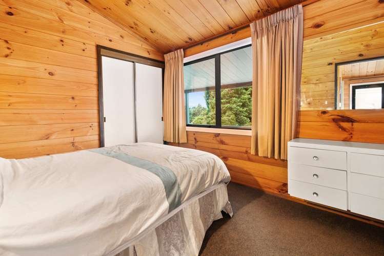 194 Spencer Road Lake Tarawera_11