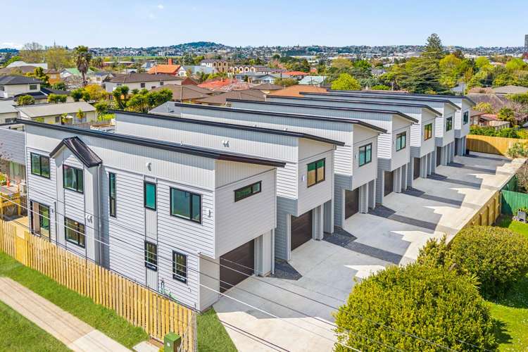 1-7/12 Karaka Street New Lynn_15