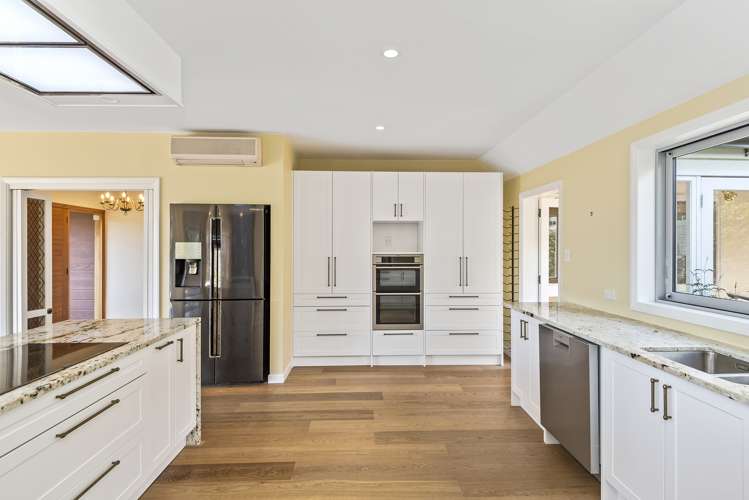 13 Cholmondeley Lane Governors Bay_5