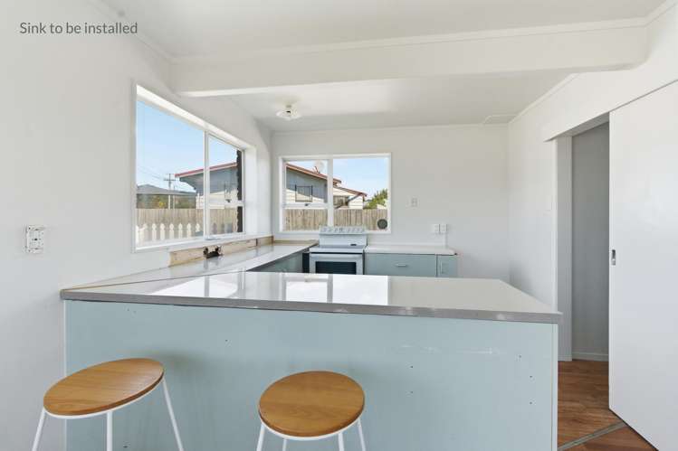 20A Robinson Avenue Holdens Bay_6