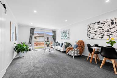 52D Whites Line West_4