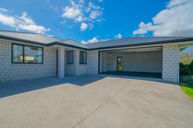 40 Golden Shore Place_1