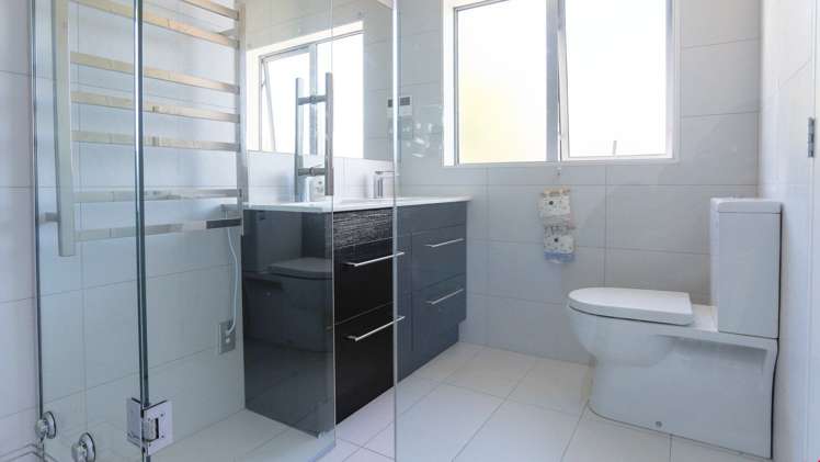 19a Ludlow Terrace Totara Vale_13