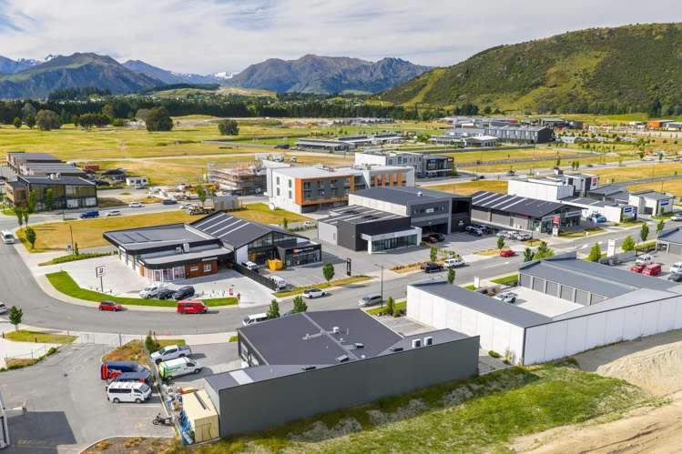 2/10 McCormick Street Wanaka_16