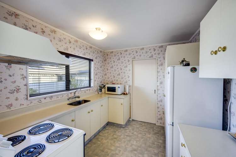2/290 Kennedy Road_4