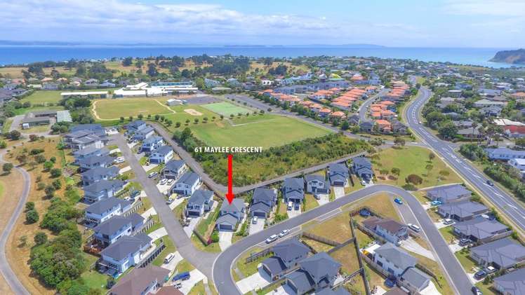 61 Maylee Crescent Gulf Harbour_2