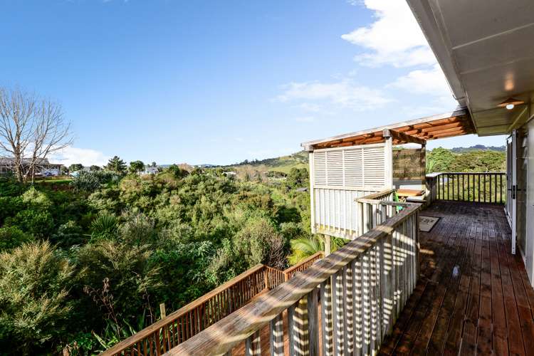 2 Point Street Raglan_6