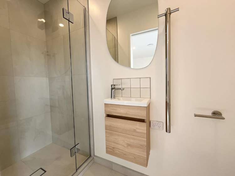 2/176 England Street 1477_7