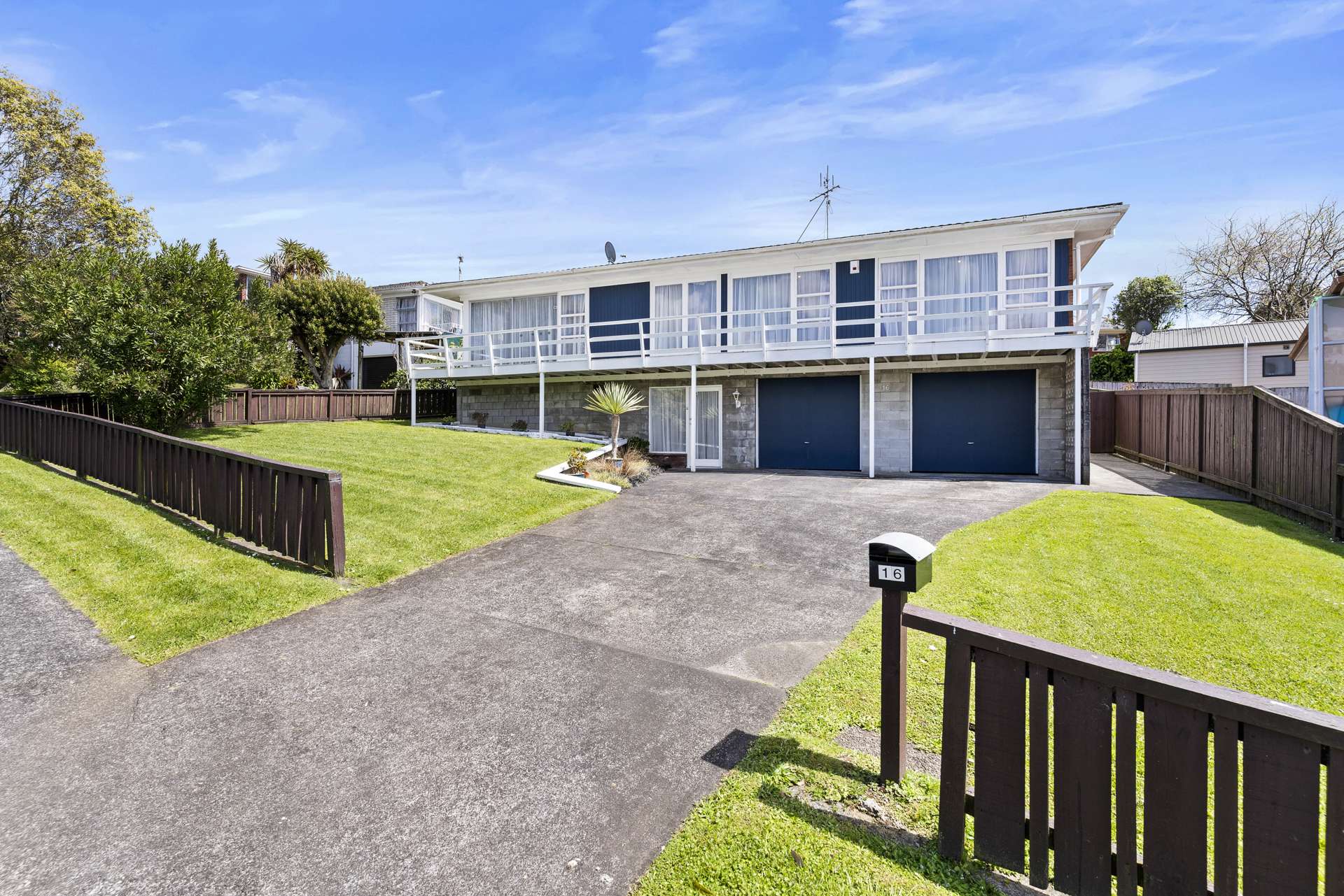 16 La Trobe Street Pakuranga Heights_0