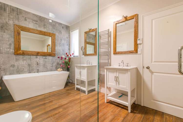 748 Weranui Road Wainui_21