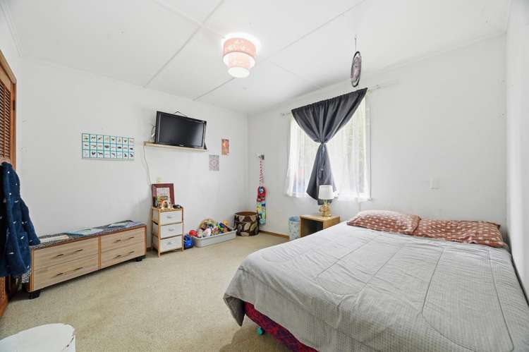 154 Clayton Road Mangakakahi_19