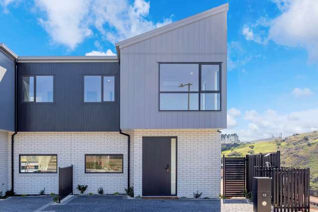 Brand-new, Freehold, Duplex