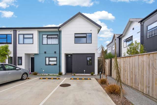 Bright and Modern Corner Townhouse