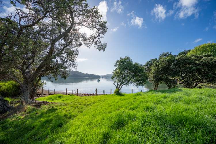 130 Whangaruru Wharf Road Russell Surrounds_21