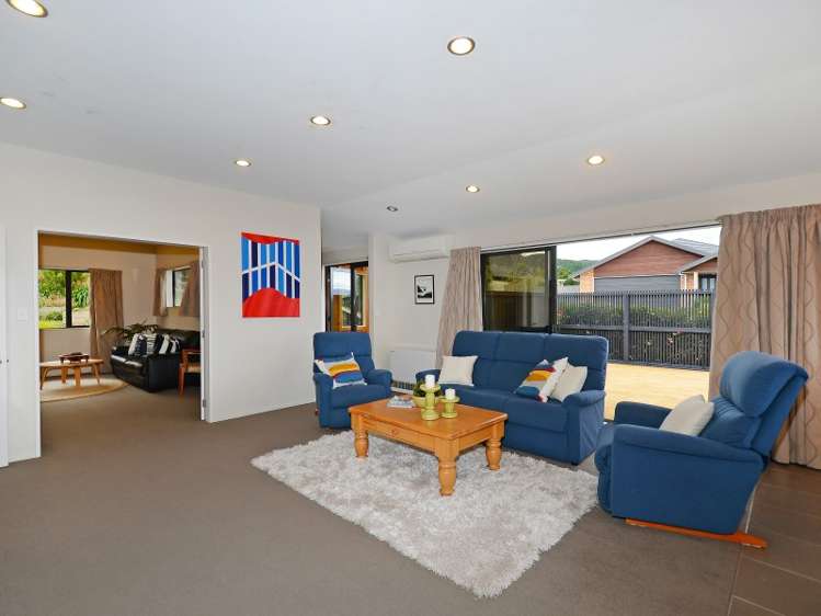 17 Swain Grove Riverstone Terraces_13