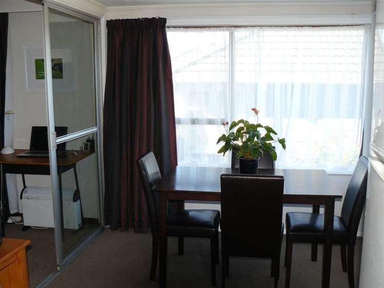 62 Grants Road Marchwiel_5