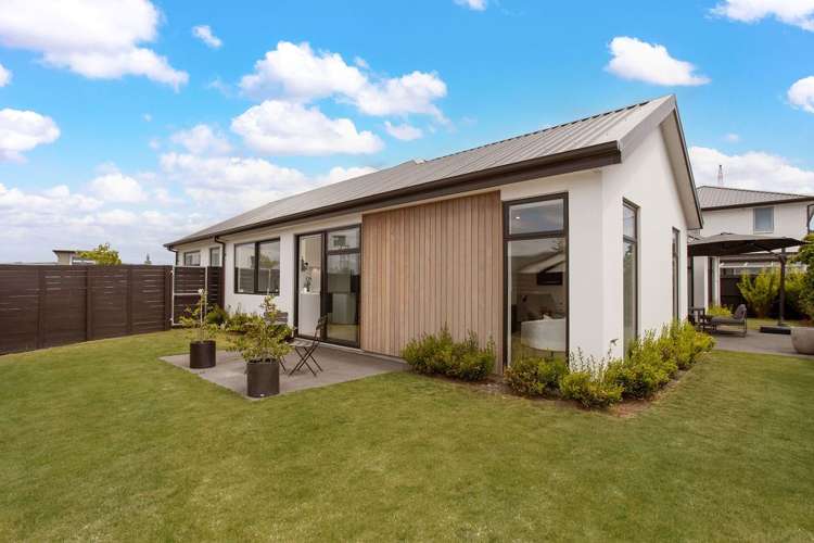52 Manakura Street Russley_16