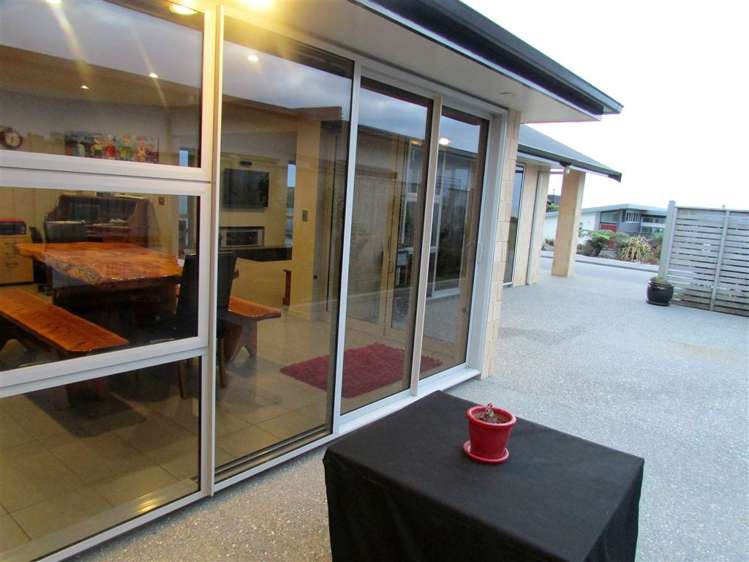 36 Karoro Place Karoro_23