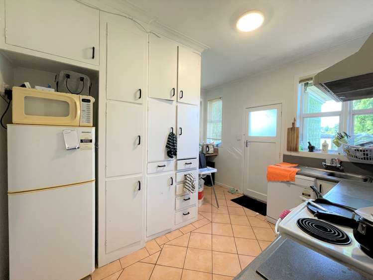 1/1 Hazel Avenue Mount Roskill_5