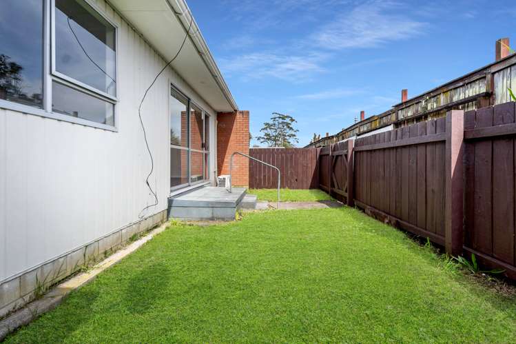 2/94 Beaumonts Way Manurewa_8