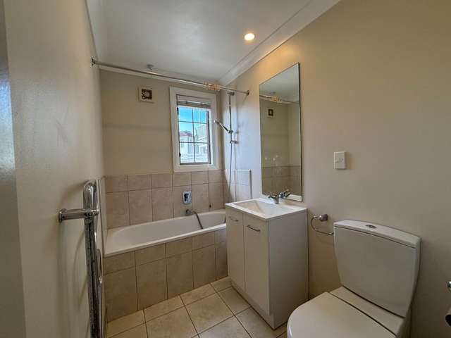 Pinecrest Drive Gulf Harbour_1