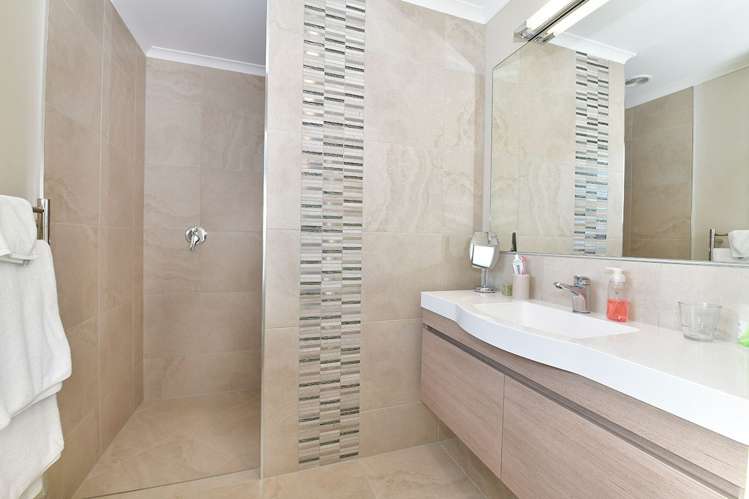 2 Eastview Crescent Stanmore Bay_14