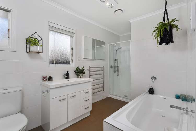 22 Kervil Avenue Te Atatu Peninsula_12