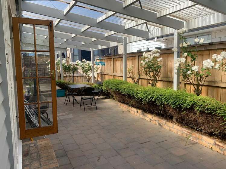 8 Manning Street Hamilton Central_16