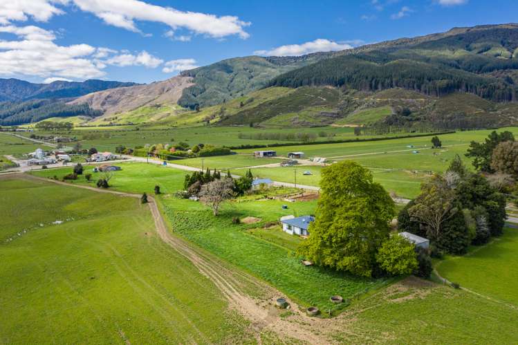 1231 Queen Charlotte Drive Anakiwa and Surrounds_1