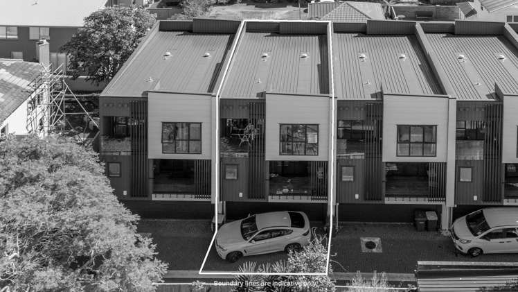 9/12 King Edward Avenue_0