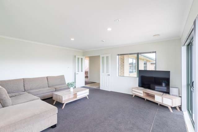 56 Percy Kinsman Crescent Riverstone Terraces_3