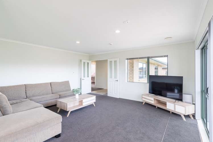 56 Percy Kinsman Crescent Riverstone Terraces_2