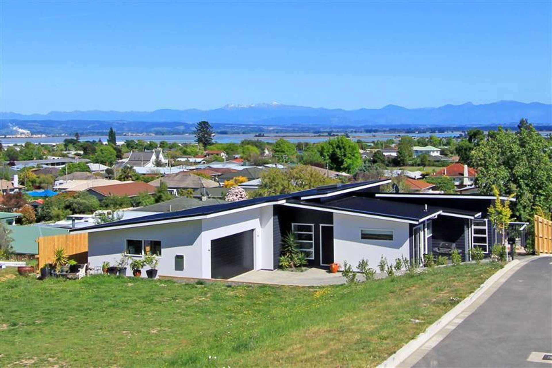 216 The Ridgeway Stoke_0