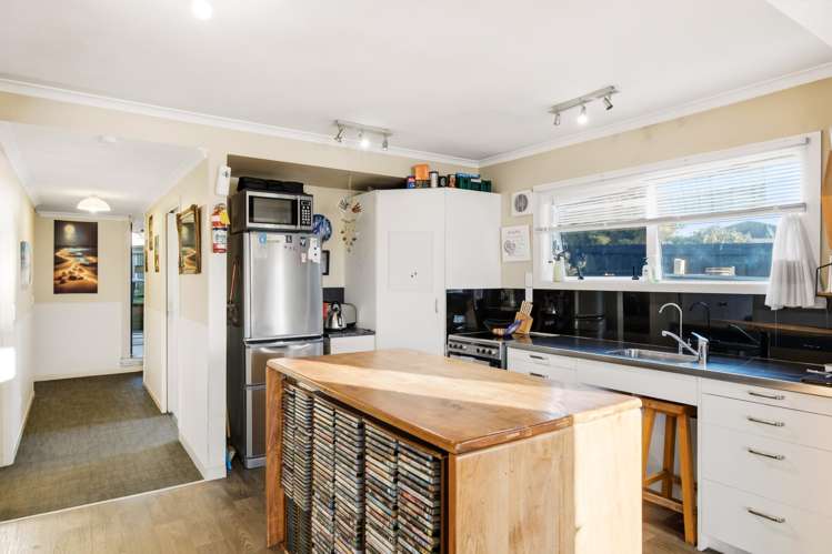 24 Hinemoa Avenue Taupo_6