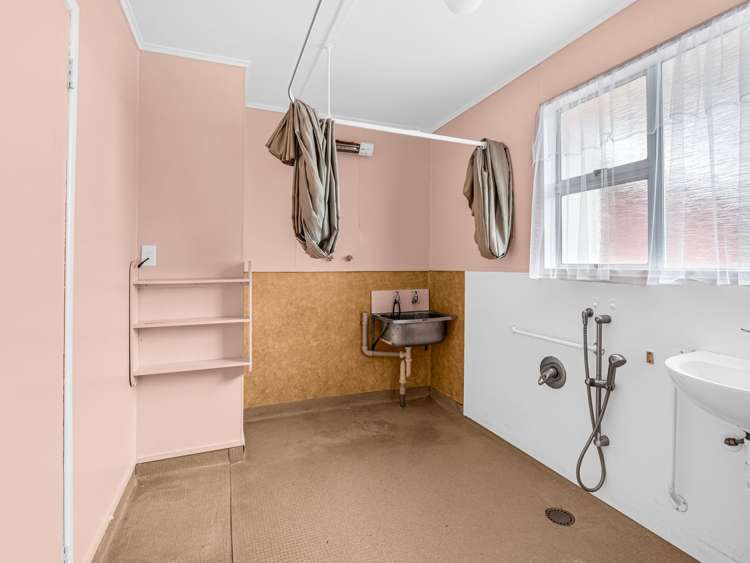 2/104 Alma Road Gonville_11